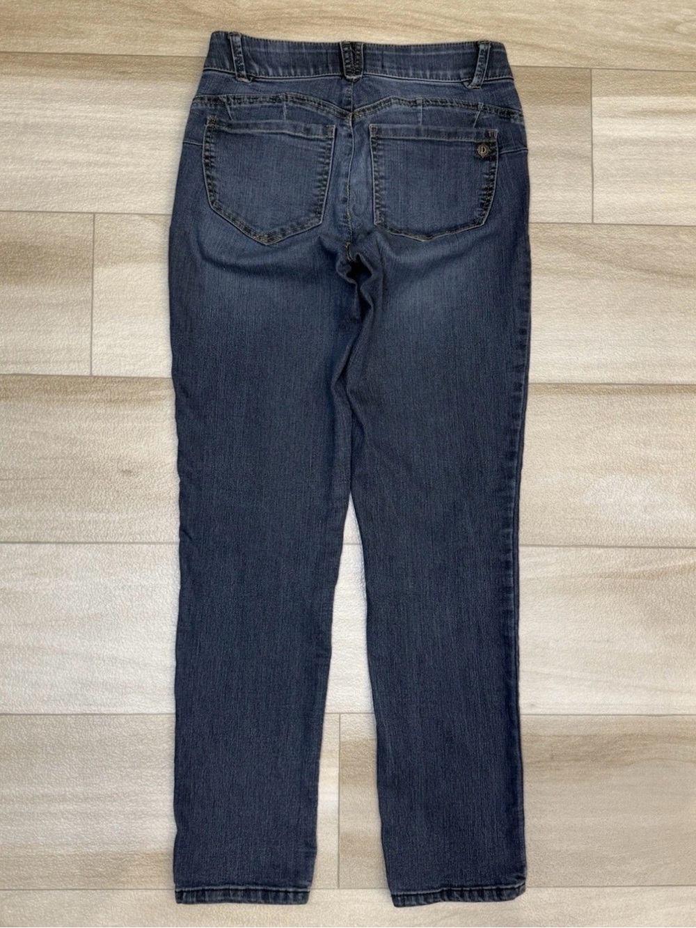 Democracy Ab Solution Skinny Jeans Women's
Size OP Blue 26x28 - Picture 2 of 7
